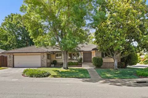 6400 Scenic Oak Ct, Carmichael, CA 95608 photo 1