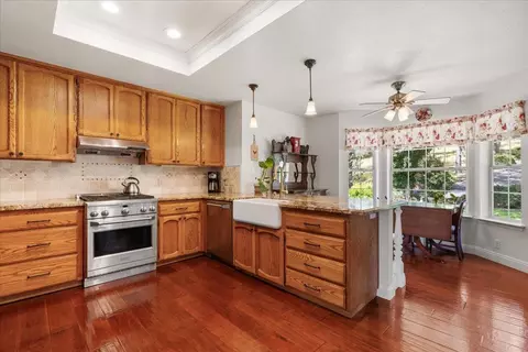 Kitchen - 20088 Peyton Pl, Grass Valley, CA 95949 photo 2 of 3