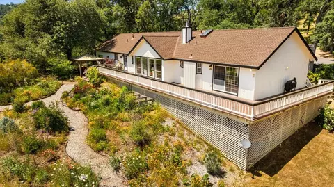 Exterior - 20088 Peyton Pl, Grass Valley, CA 95949 photo 9 of 39