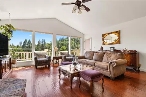 Living - 20088 Peyton Pl, Grass Valley, CA 95949 photo 1 of 2