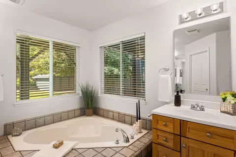 8782 Steven Ave, Orangevale, CA 95662 photo 19