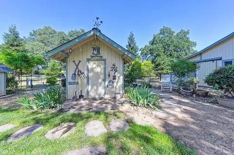Exterior - 3443 Barker Rd, Loomis, CA 95650 photo 6 of 11
