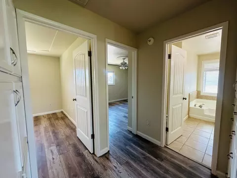 Entry Way - 553 Manor Oak Pl, Manteca, CA 95336 photo 1 of 2