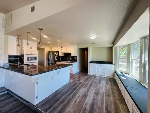 Kitchen - 553 Manor Oak Pl, Manteca, CA 95336 photo 1 of 4
