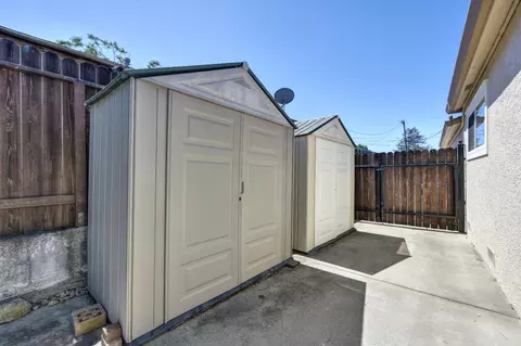 Exterior - 2759 Clark Ct, Pinole, CA 94564 photo 8 of 10