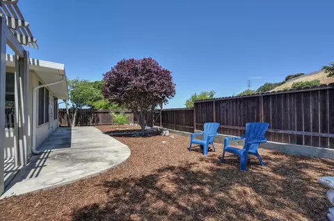 Exterior - 2759 Clark Ct, Pinole, CA 94564 photo 6 of 10