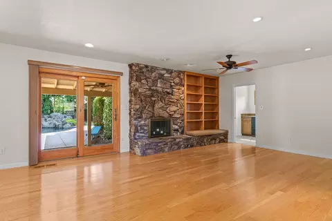 6840 Appomattox Way, Carmichael, CA 95608 photo 9