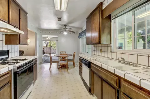 2314 Walnut Ave, Carmichael, CA 95608 photo 13