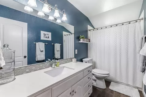 Bath - 1498 Duncan Dr, Concord, CA 94521 photo 1 of 2