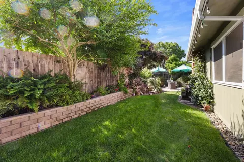 Exterior - 944 S Crescent Ave, Lodi, CA 95240 photo 8 of 11