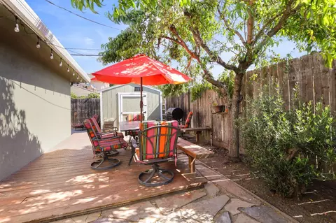 Exterior - 944 S Crescent Ave, Lodi, CA 95240 photo 7 of 11