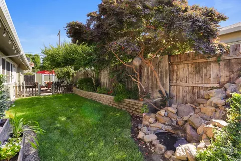 Exterior - 944 S Crescent Ave, Lodi, CA 95240 photo 9 of 11