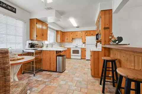 Kitchen - 944 S Crescent Ave, Lodi, CA 95240 photo 1 of 4