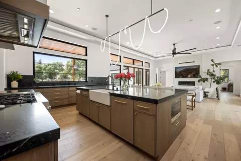 Kitchen - 3320 Cherokee Trl, Loomis, CA 95650 photo 5 of 10