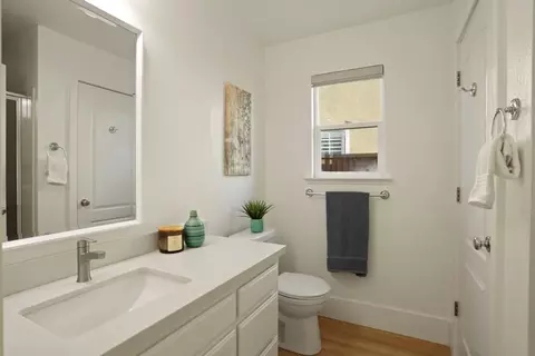 Bath - 1531 Veranda Ct, Tracy, CA 95377 photo 2 of 6