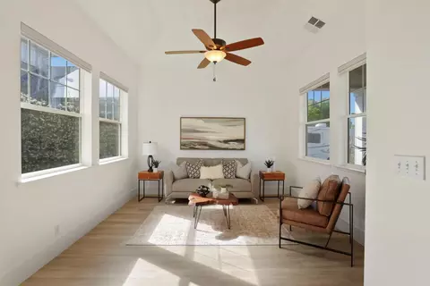 Living - 1531 Veranda Ct, Tracy, CA 95377 photo 4 of 4