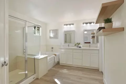 Bath - 1531 Veranda Ct, Tracy, CA 95377 photo 4 of 6