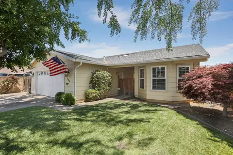 834 N Ham Ln, Lodi, CA 95242 photo 1