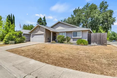 161 W E St, Galt, CA 95632 photo 2