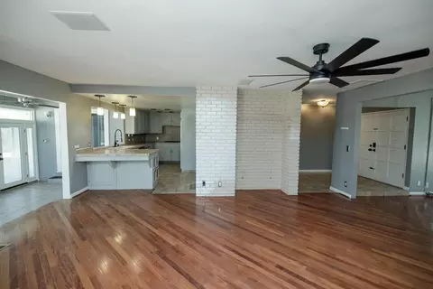 Living - 10329 Golf Link Rd, Turlock, CA 95380 photo 10 of 17