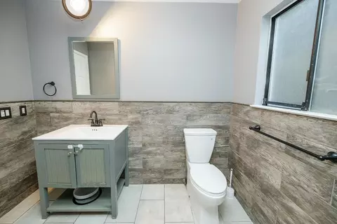 Bath - 10329 Golf Link Rd, Turlock, CA 95380 photo 4 of 5