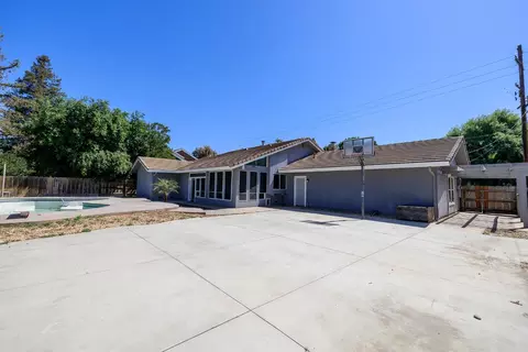 Exterior - 10329 Golf Link Rd, Turlock, CA 95380 photo 8 of 16