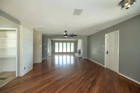 Living - 10329 Golf Link Rd, Turlock, CA 95380 photo 12 of 17