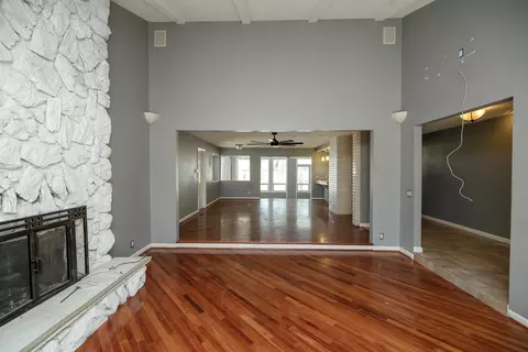 Living - 10329 Golf Link Rd, Turlock, CA 95380 photo 3 of 17