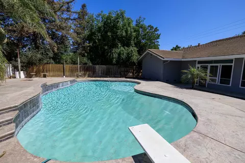 Exterior - 10329 Golf Link Rd, Turlock, CA 95380 photo 7 of 16