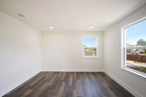 800 Flower St, Turlock, CA 95380 photo 6