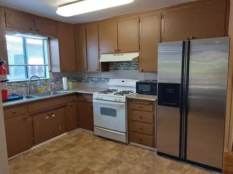 Kitchen - 1026 Elm Ave, Modesto, CA 95351 photo 2 of 4