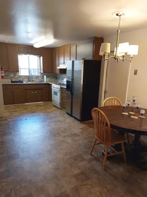 Kitchen - 1026 Elm Ave, Modesto, CA 95351 photo 3 of 4
