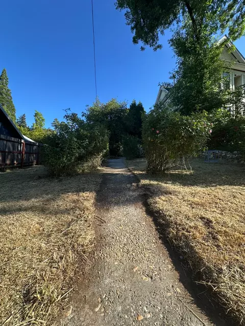 240 E Main St, Grass Valley, CA 95945 photo 4