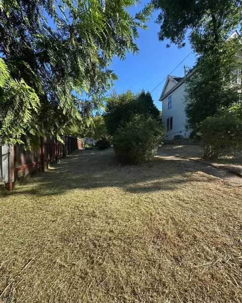 240 E Main St, Grass Valley, CA 95945 photo 5