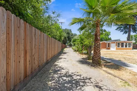 1829 Rouse Ave, Modesto, CA 95351 photo 3