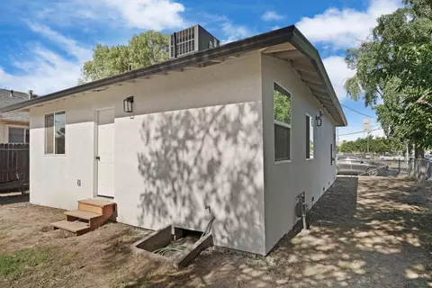 Exterior - 1237 S Commerce St, Stockton, CA 95206 photo 5 of 8
