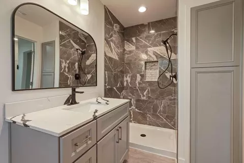 Bath - 1237 S Commerce St, Stockton, CA 95206 photo 2 of 2