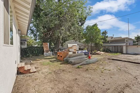 Exterior - 1237 S Commerce St, Stockton, CA 95206 photo 4 of 8