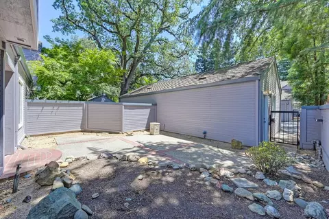Exterior - 4100 Alex Ln, Carmichael, CA 95608 photo 6 of 13
