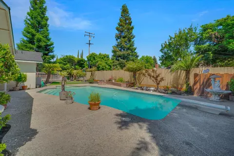 1201 Wellington Dr, Modesto, CA 95350 photo 34