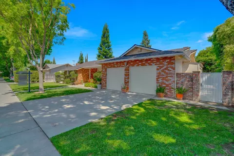 1201 Wellington Dr, Modesto, CA 95350 photo 4