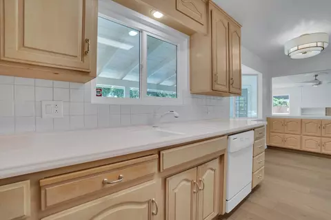 1201 Wellington Dr, Modesto, CA 95350 photo 17