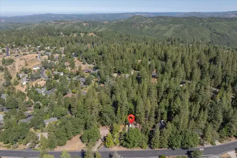View/Area - 840 Sandalwood Dr, Murphys, CA 95247 photo 3 of 9