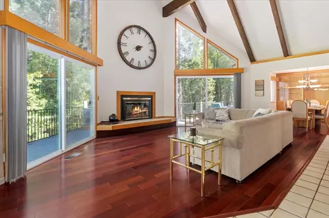 Living - 840 Sandalwood Dr, Murphys, CA 95247 photo 2 of 6
