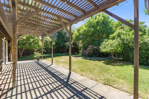 Exterior - 1217 Stanford Pl, Davis, CA 95616 photo 4 of 7