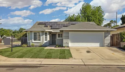 2368 Clipper Ln, Stockton, CA 95204