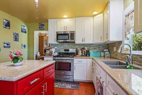 Kitchen - 457 Russell Rd, San Andreas, CA 95249 photo 2 of 3