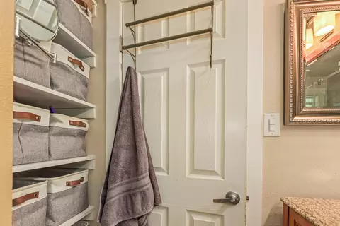 Bath - 457 Russell Rd, San Andreas, CA 95249 photo 2 of 2