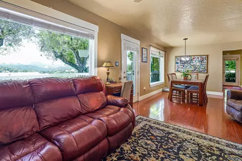 Living - 457 Russell Rd, San Andreas, CA 95249 photo 4 of 5