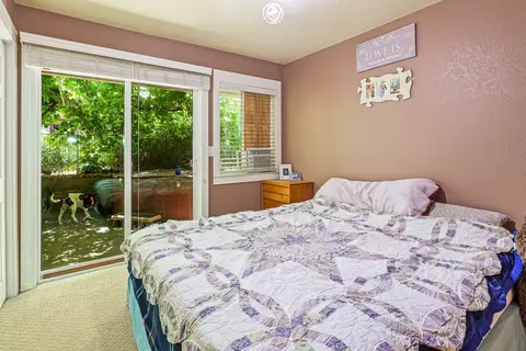 Bedroom - 457 Russell Rd, San Andreas, CA 95249 photo 2 of 2